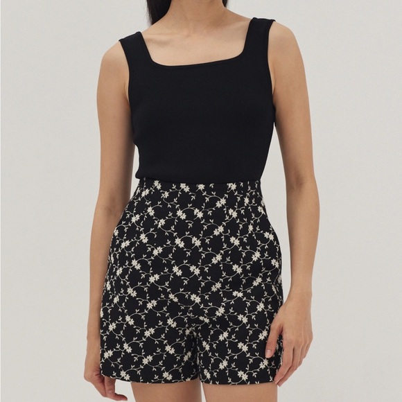 Love Bonito Embroidered Romper NWT - Picture 2 of 4